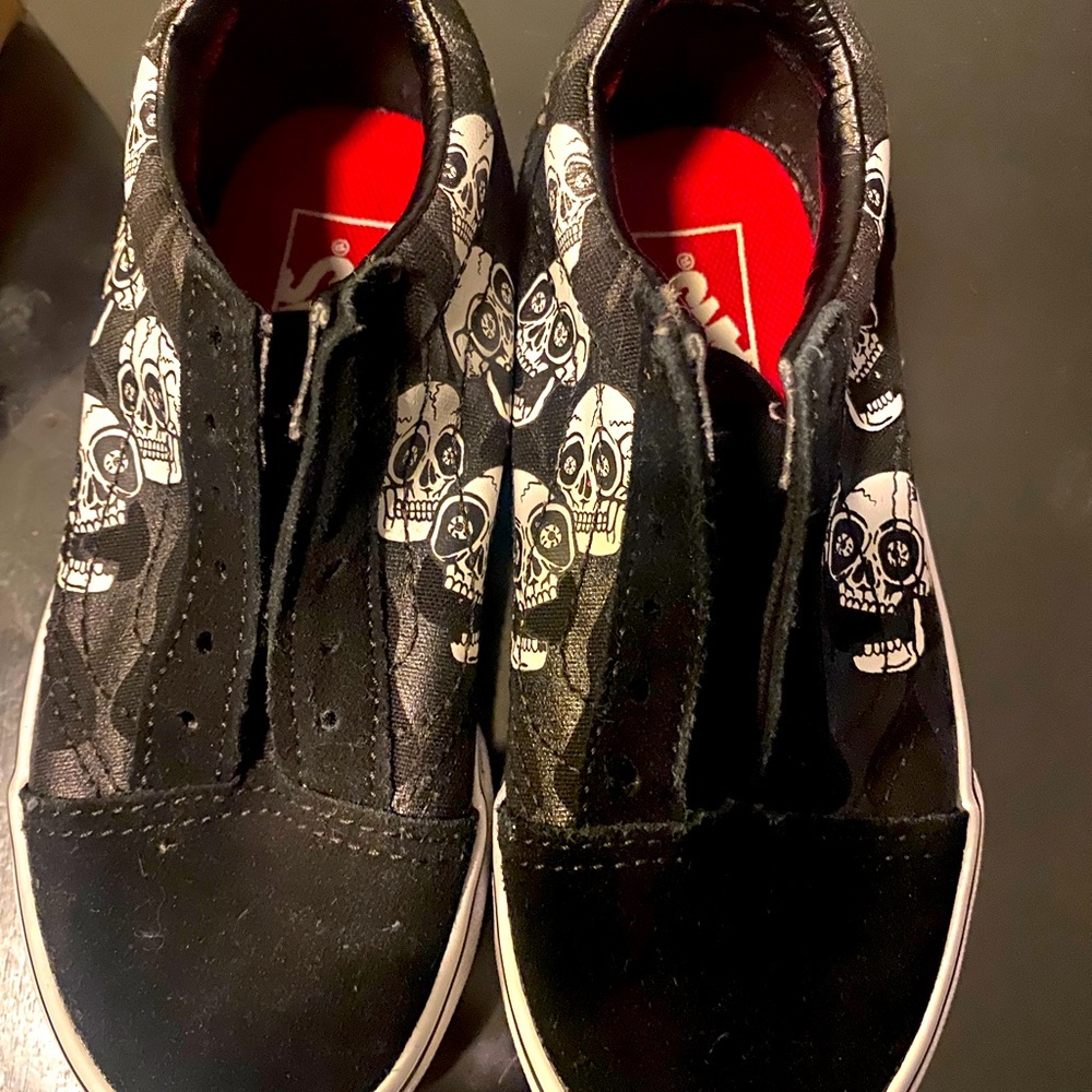 Used Vans toddlers just need Shoelace